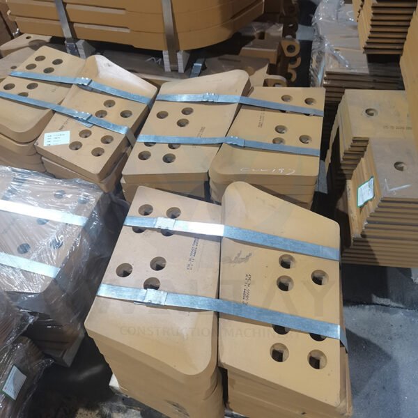 Second image of Komatsu 205-70-74180 Bucket GET